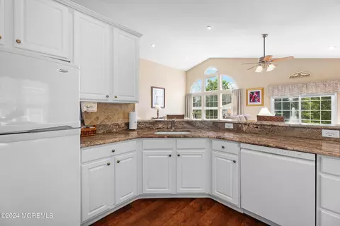 17 Devonshire Way, Jackson, NJ 08527 photo 24