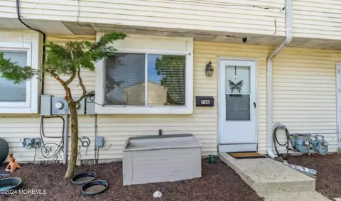 79 Carr Ave #B, Keansburg, NJ 07734