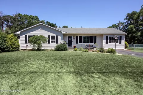 1339 8th Ave, Toms River, NJ 08757