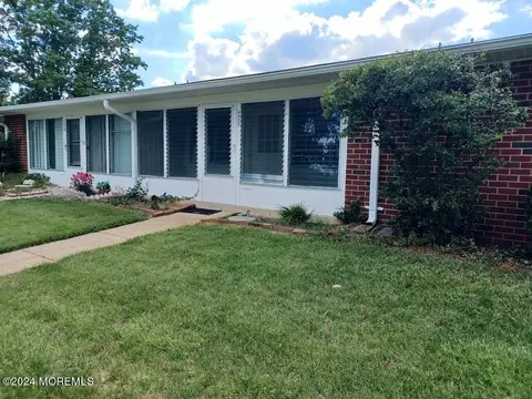 890 Inverness Ct # E, Lakewood, NJ 08701