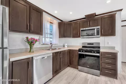 1830 State Route 35 Hwy # 15, Wall, NJ 07719