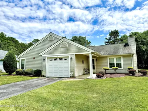 7 Cork Pl, Forked River, NJ 08731