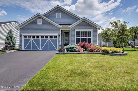 81 Harvest Ridge Rd, Howell, NJ 07731