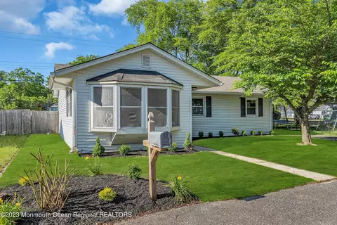 2134 Nimitz St, Toms River, NJ 08753
