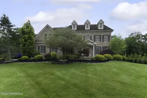 17 Parkside Dr, Jackson, NJ 08527