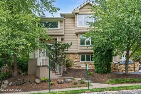 32 Clarken Dr #251, West Orange, NJ 07052