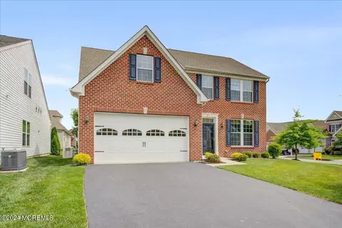 27 Eldorado Dr, Lakewood, NJ 08701