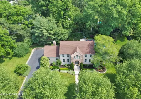 1 Domidion Ct, Middletown, NJ 07748