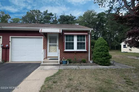 14 Milford Ave #B, Whiting, NJ 08759