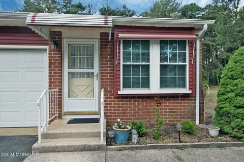14 Milford Ave #B, Whiting, NJ 08759 photo 4