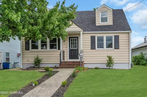 35 Lower Main St, Aberdeen, NJ 07747