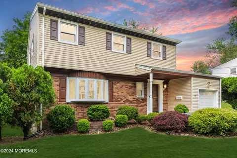 30 Frost Ave, East Brunswick, NJ 08816