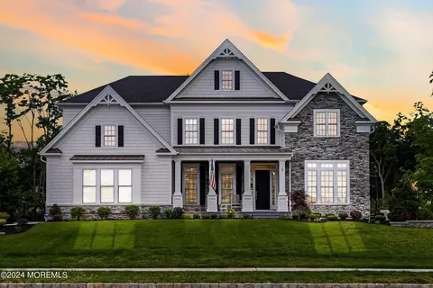 2 Ashbourne Ln, Lincroft, NJ 07738