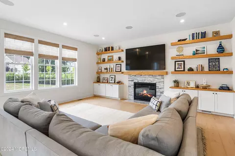 2 Ashbourne Ln, Lincroft, NJ 07738 photo 18