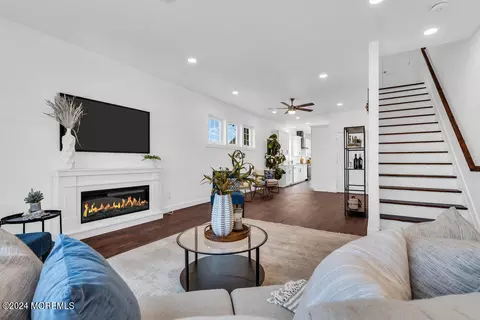 924 6th St, Union Beach, NJ 07735