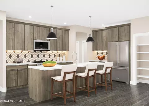 182 Mustang Dr, Manalapan, NJ 07726