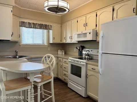 51 Hiering Ave #A9, Seaside Heights, NJ 08751