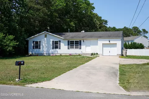 246 Hopedale Dr SW, Bayville, NJ 08721