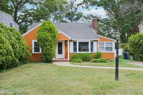 43 Pinewood Dr, Neptune City, NJ 07753