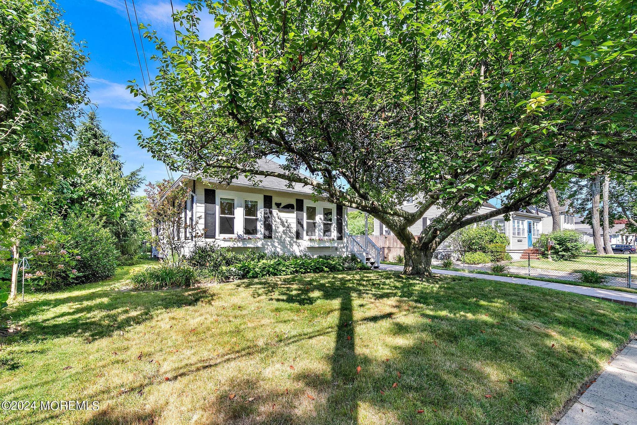 61 Victor Ave  
