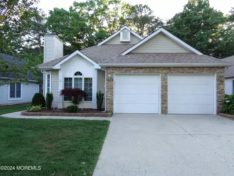 2369 Agincourt Rd, Toms River, NJ 08755