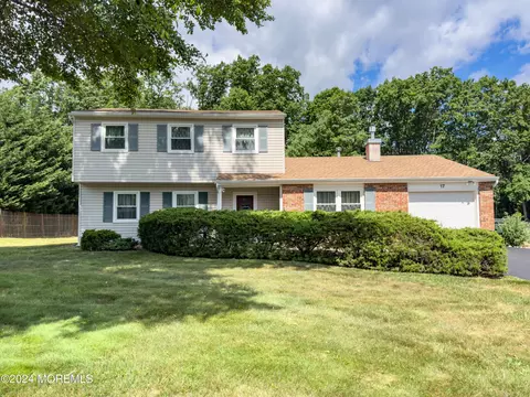17 W Francis Ave, Morganville, NJ 07751
