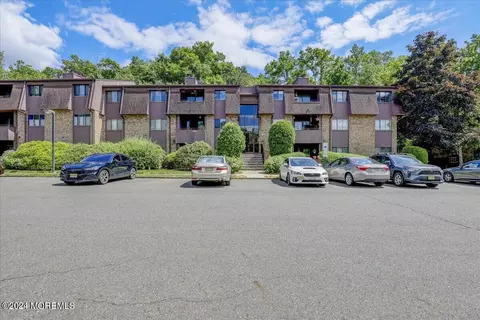 532 Woodmill Dr, East Windsor, NJ 08512