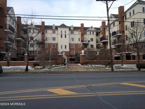 964 Madison Ave, Lakewood, NJ 08701