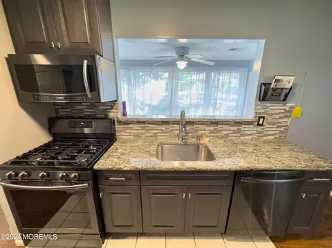 Kitchen - 9 A Corey Ln, Jackson, NJ 08527 photo 4 of 5