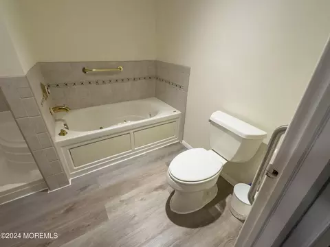 Bath - 9 A Corey Ln, Jackson, NJ 08527 photo 3 of 4