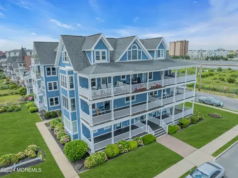 1 Ocean Ave #13, Ocean Grove, NJ 07756