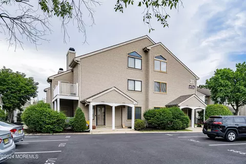 2105 Sandra Rd, Voorhees, NJ 08043
