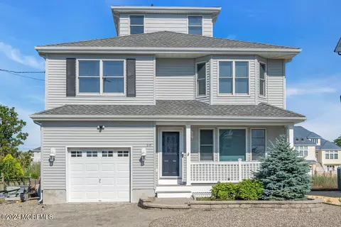 248 Cypress Dr, Bayville, NJ 08721