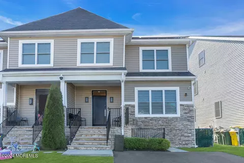 8 Sheraton Dr, Lakewood, NJ 08701