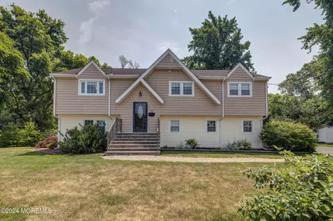 51 Murphy Rd, Port Monmouth, NJ 07758