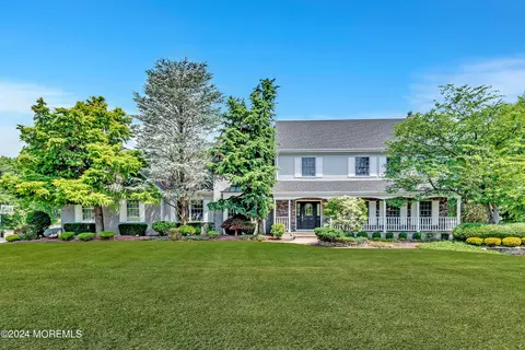 20 Molly Pitcher Dr, Manalapan, NJ 07726