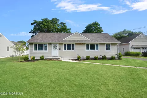 520 Lafayette Ave, Toms River, NJ 08753