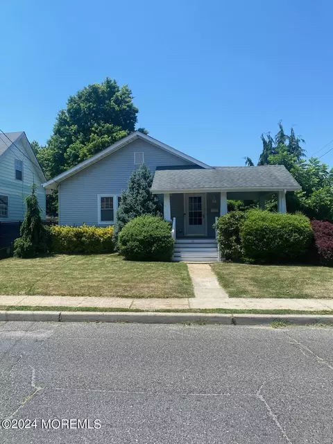 28 Oakwood Ave, West Long Branch, NJ 07764