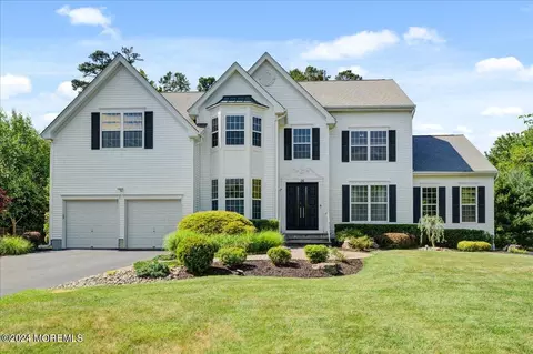 26 Emily Rd, Manalapan, NJ 07726