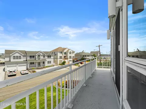 Exterior - 1197 Capstan Dr, Forked River, NJ 08731 photo 3 of 5