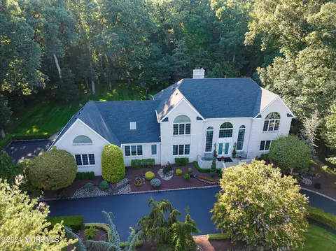 7 Wetherill Dr, Millstone, NJ 08510