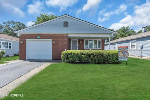 155 Freeport Blvd, Toms River, NJ 08757