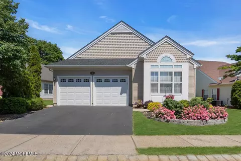 42 Isabella Dr, Manchester, NJ 08759