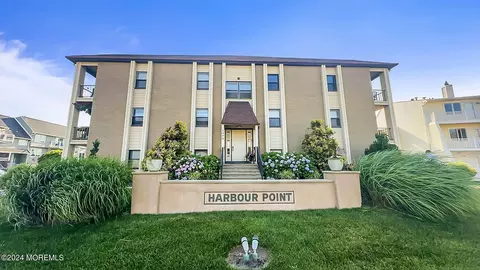 1492 Ocean Ave #C6, Sea Bright, NJ 07760