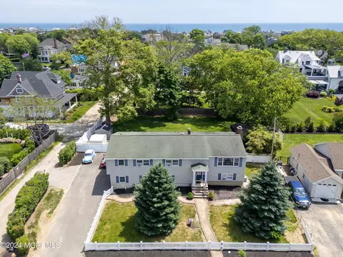 13 West St, Monmouth Beach, NJ 07750