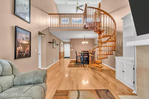 28 Cherrywood Cir #128, Brick, NJ 08724
