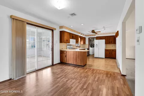 810 Bowline Dr, Forked River, NJ 08731 photo 9