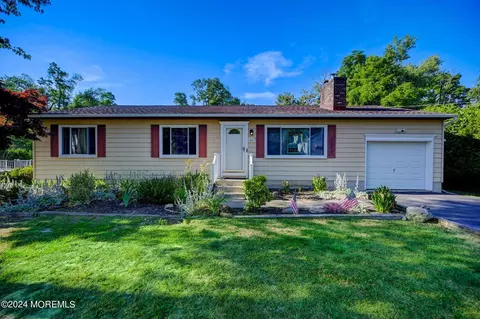 26 Brown Ln, New Egypt, NJ 08533