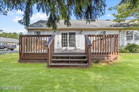 2 Ardmore St #C, Whiting, NJ 08759