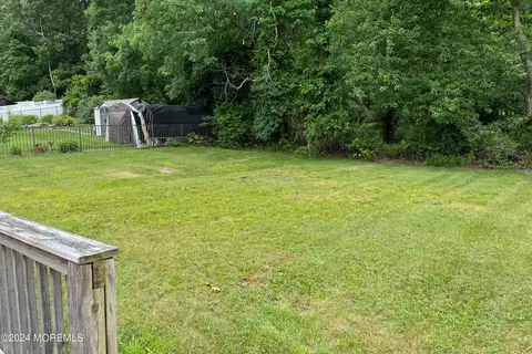 Exterior - 7 Birch Dr, Jackson, NJ 08527 photo 7 of 7